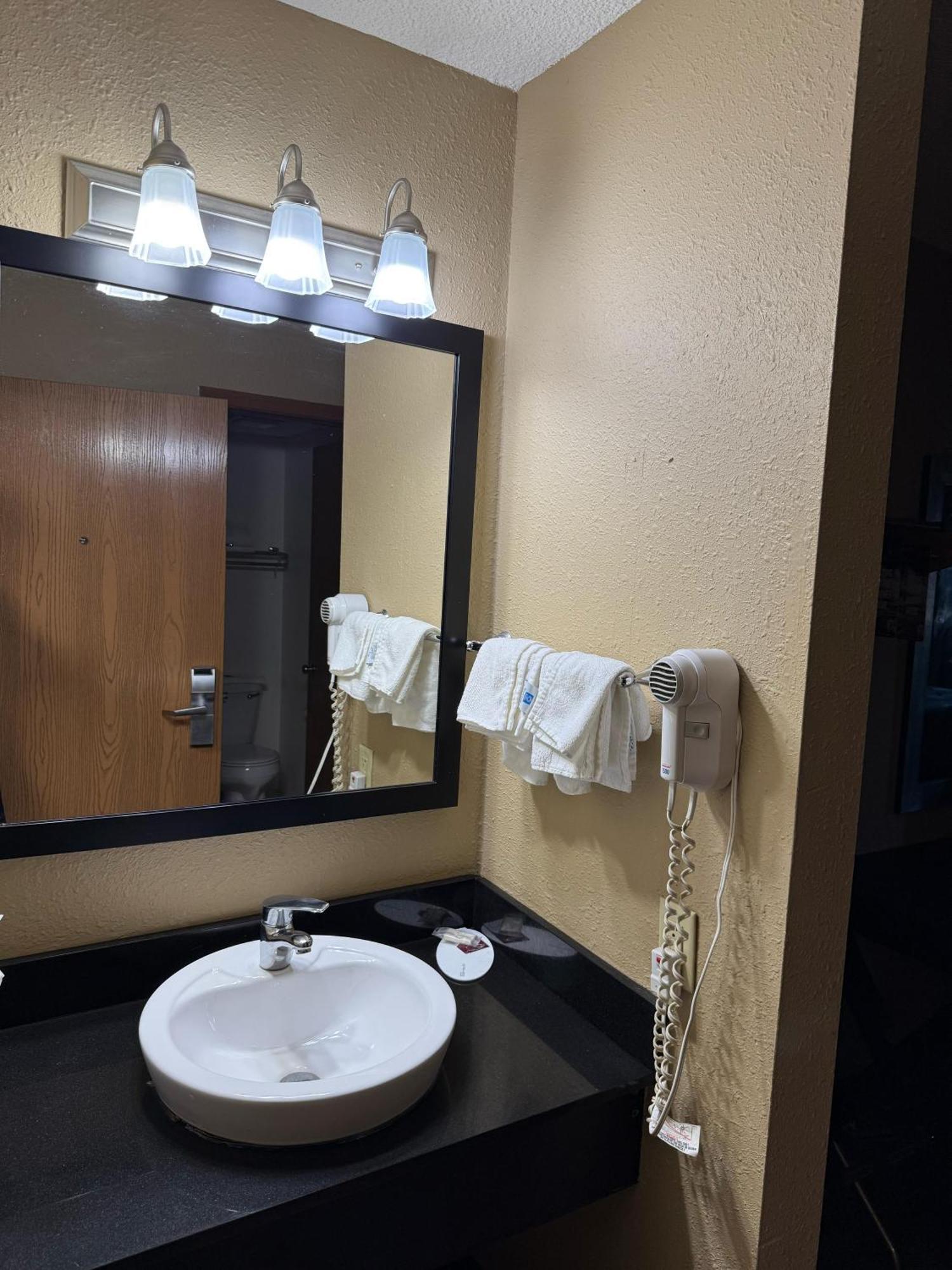 Hotel Super 8 By Wyndham Mendota I-39 Exteriér fotografie