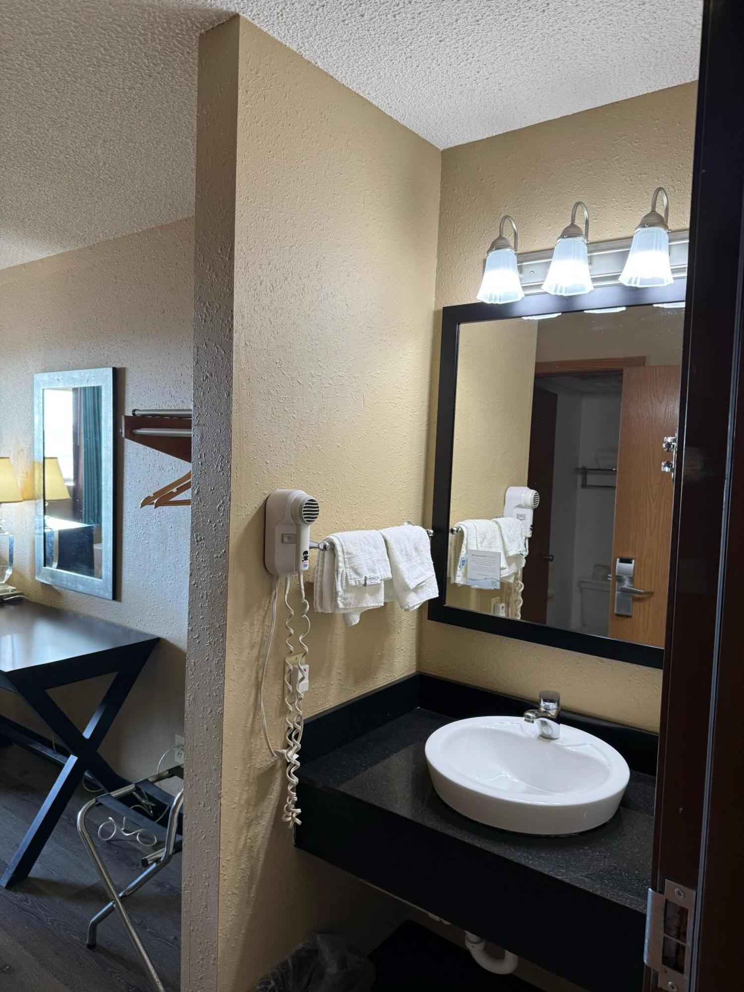 Hotel Super 8 By Wyndham Mendota I-39 Exteriér fotografie